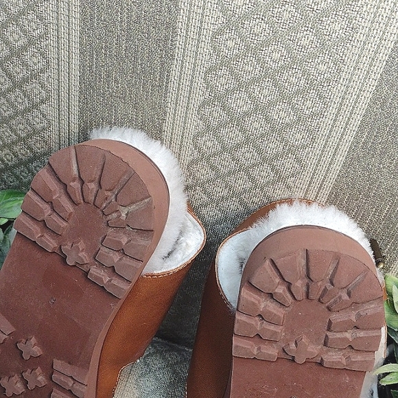 Madewell Shearling Lined Buckle Sandals - Picture 6 of 16
